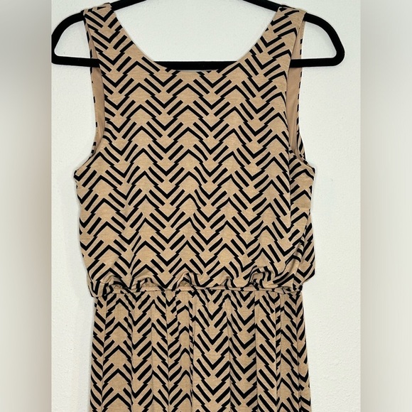 Trixxi Chevron Patterned Maxi Dress Size Small - Picture 4 of 5